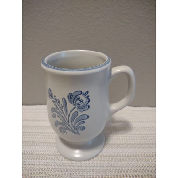 Pfaltzgraff Yorktown pattern stoneware footed pedestal latte coffee mug - Picture 1 of 7